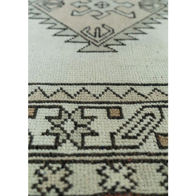 Turkish Turkish Vintage Rug 2'6" x 3'5" #20672 For Sale - Image 3 of 8