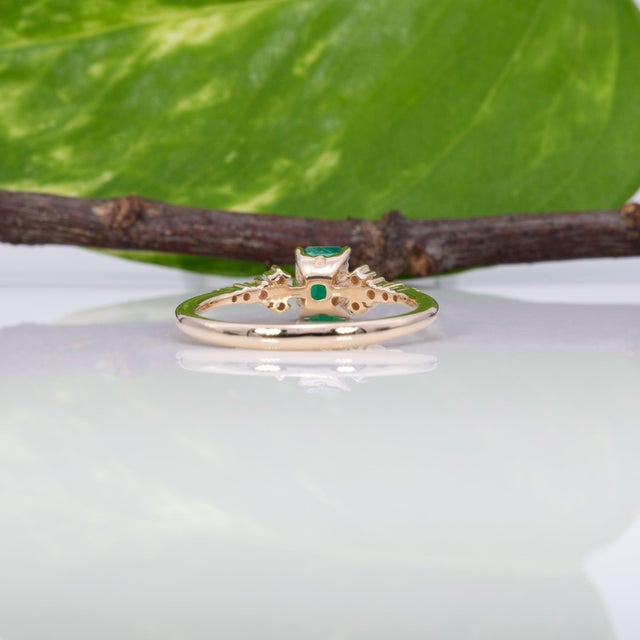 Green Colombian Emerald Ring With Earth-Mined Diamond Accents: Solid 14k Gold, 5x4mm, Size 6.75 For Sale - Image 8 of 9