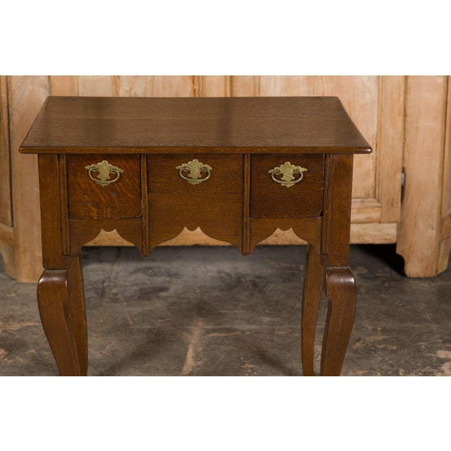 Wood English Georgian 19th Century Oak Table with Three Drawers and Cabriole Legs For Sale - Image 7 of 12
