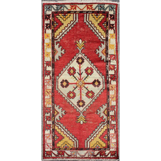Textile Tribal Medallion Vintage Turkish Oushak Rug in Red, Brown, Gray, Yellow For Sale - Image 7 of 7
