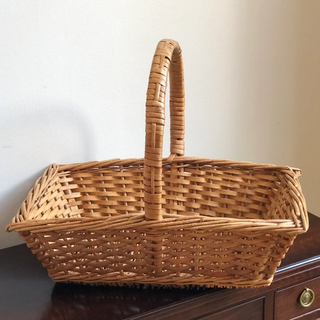 Vintage French Country Style Gathering Basket For Sale In Baltimore - Image 6 of 11