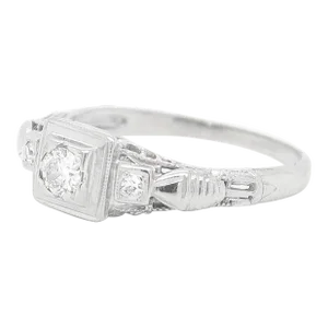 Antique Art Deco 18k Filigree White Gold & Diamond Solitaire Engagement Ring