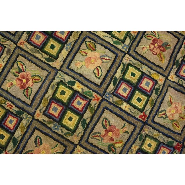 1920s Gray Geometric Folk Art Antique American Hooked Rug 4'2" X 5'6" Woven Wool Carpet For Sale - Image 10 of 12
