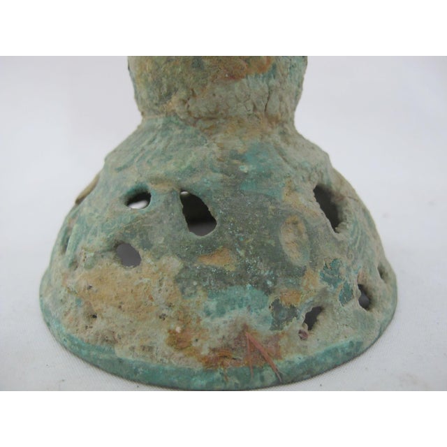 Early 20th Century Chinese Archaic Bronze Ware Fengshui Ritual Vessel Hu Vase With Dragon Handles For Sale - Image 5 of 14