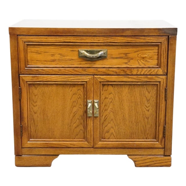Thomasville Furniture Kallista Collection Contemporary Transitional 27" Cabinet Nightstand 25812 For Sale