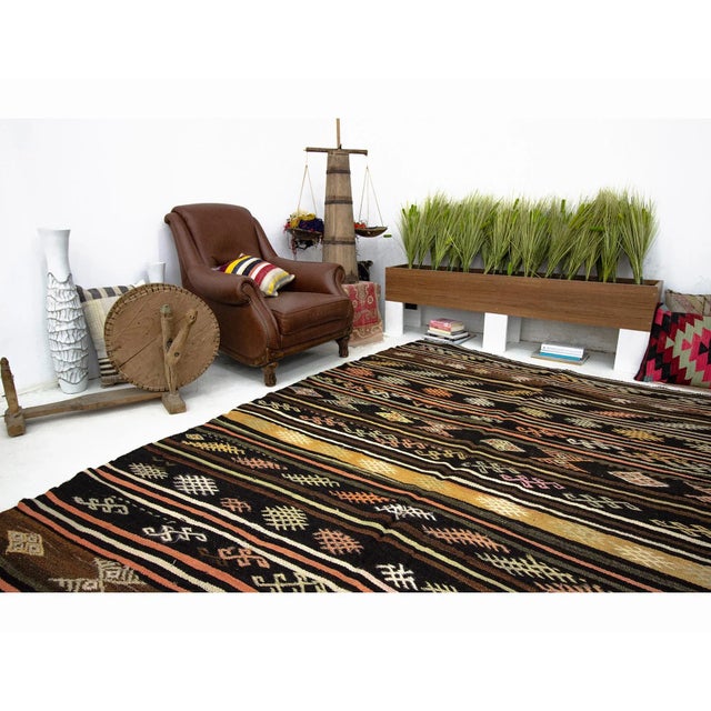 Embroidered Vintage Turkish Kilim Rug-7'2'x10'5" For Sale In Los Angeles - Image 6 of 7