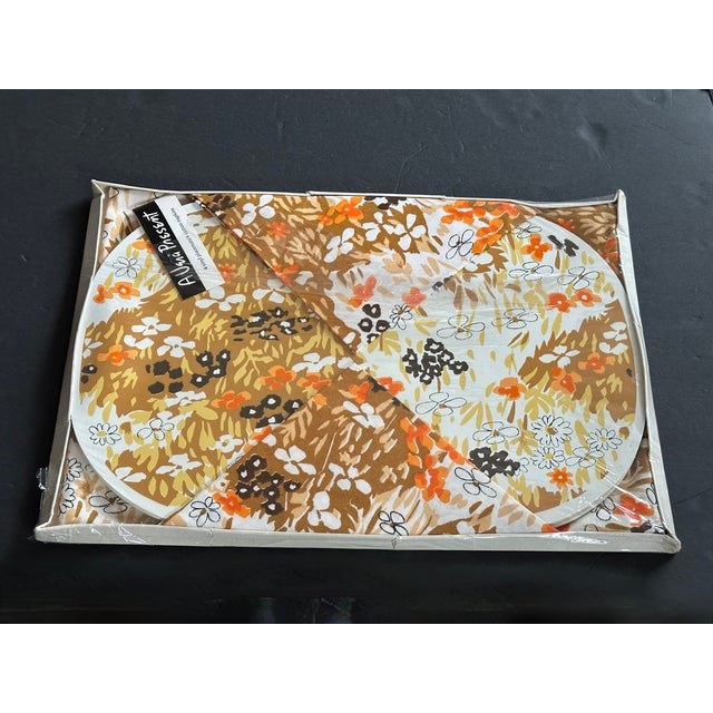 Set a fabulous retro luncheon or dinner table with these Vera Neumann vinyl placemats and linen napkins. The vintage table...