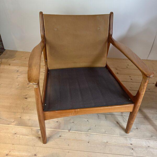 Vintage Leather Lounge Chairs, Set of 2 For Sale - Image 3 of 7