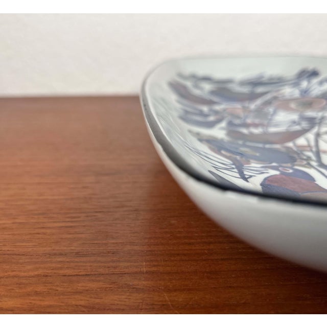 Mid-Century Modern Danish Porcelain Tenera Bowl with Bird Design by Kari Christensen for Aluminia Royal Copenhagen, 1960s For Sale - Image 9 of 18