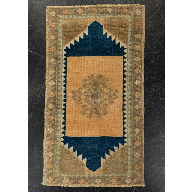 Tan Turkish Mini Rug Oriental Hand Knotted Vintage Rug 1'6" x 2'9" #21276 For Sale - Image 8 of 8