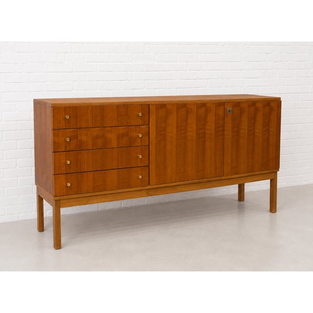 Wood Mid Century Modern Teak Credenza C. 1960’s | Scandinavian Danish Modern Sideboard For Sale - Image 7 of 14