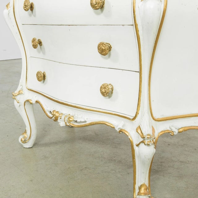 1960s Italian White Patinated Wooden Chest of Drawers For Sale - Image 10 of 12