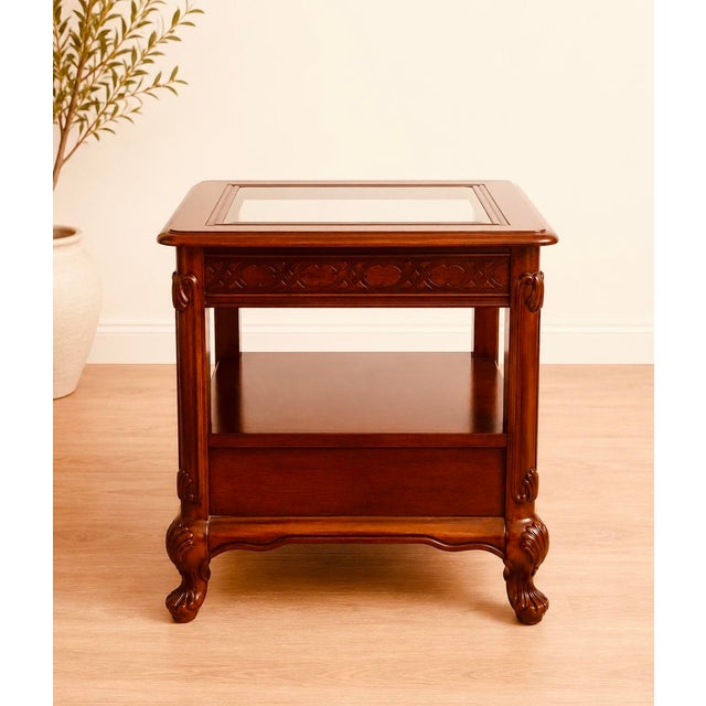 English Pair of Vintage Bassett Glass Top Cherry End Tables With Drawers For Sale - Image 3 of 10