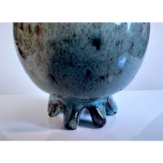 Small Sculptural Amphora-Shaped Studio Ceramic Art Vase on Feet, Italy, 1960s For Sale - Image 4 of 12