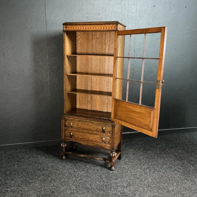 Antique Oak Bookcase, 1925 For Sale - Image 3 of 8