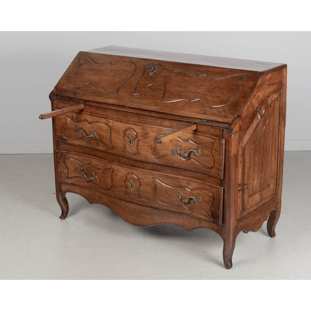 18th Century Louis XV Scriban or Slant Front Desk For Sale - Image 4 of 15