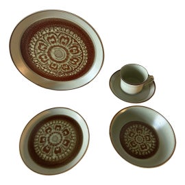 Example of Mikasa Dinnerware