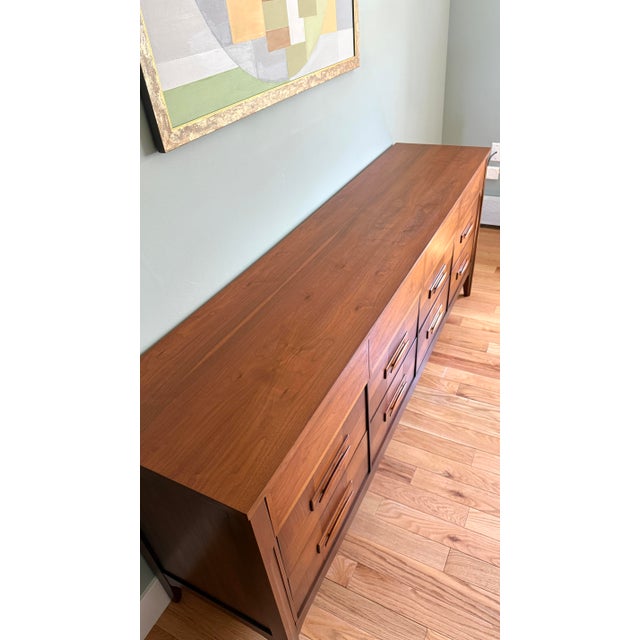 Vintage MCM Lowboy Dresser by Very Best Furniture Co. For Sale - Image 10 of 12