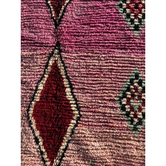 1990s Moroccan Boujad Wool Rug, 1990 For Sale - Image 5 of 9
