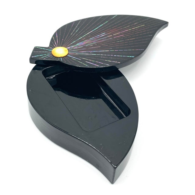 Vintage Indonesian Wooden Leaf Box For Sale - Image 4 of 8