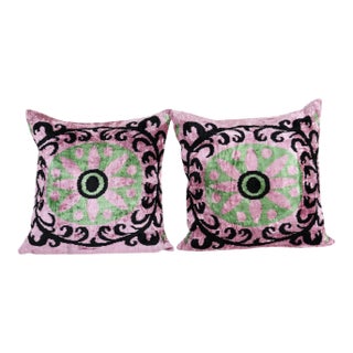 Pink Velvet Pillow Cover - Pair Ikat Floral Design for Elegant Spaces 24'' X 24'' For Sale
