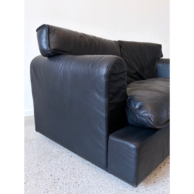 1980s Black Leather Two-Seater Sofa by Arcon Italia, Italy, 1980s For Sale - Image 5 of 15
