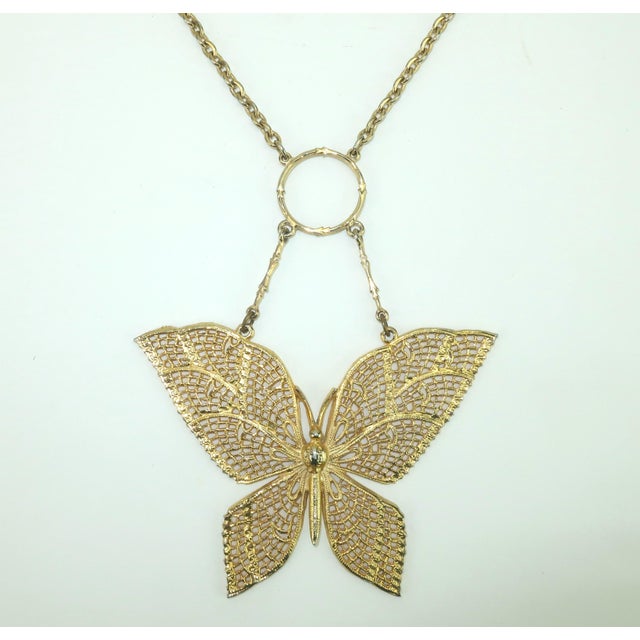 Mid-Century Modern Mode-Art Gold Tone Filigree Butterfly Necklace, 1960's For Sale - Image 3 of 12