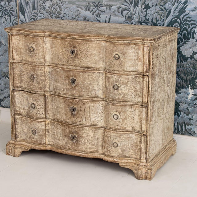 18th C. Danish Baroque Arbalète Shaped Commode in Original Patina For Sale - Image 4 of 17