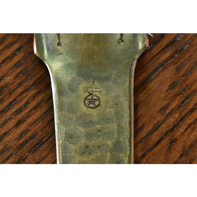 Roycroft Arts & Crafts Trefoil Hammered Brass Over Copper Letter Opener For Sale - Image 11 of 13