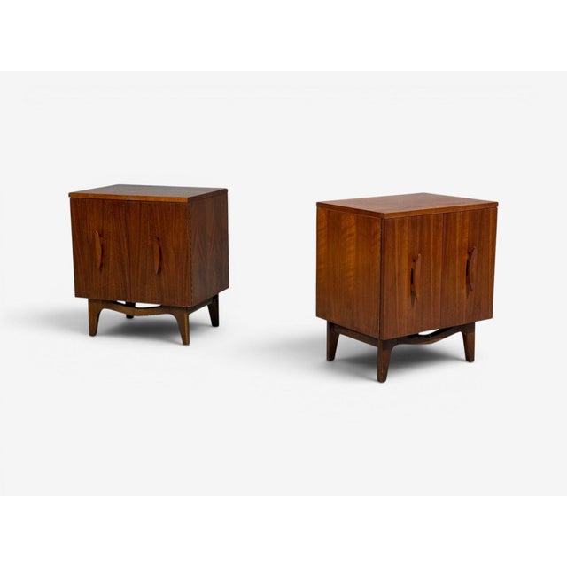 Young Manufacturing, Modern Nightstands, Walnut, Usa, 1960s For Sale In New York - Image 6 of 17