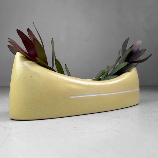 Japanese Minimalist Ceramic Ikebana Vase, 1950s For Sale - Image 6 of 14