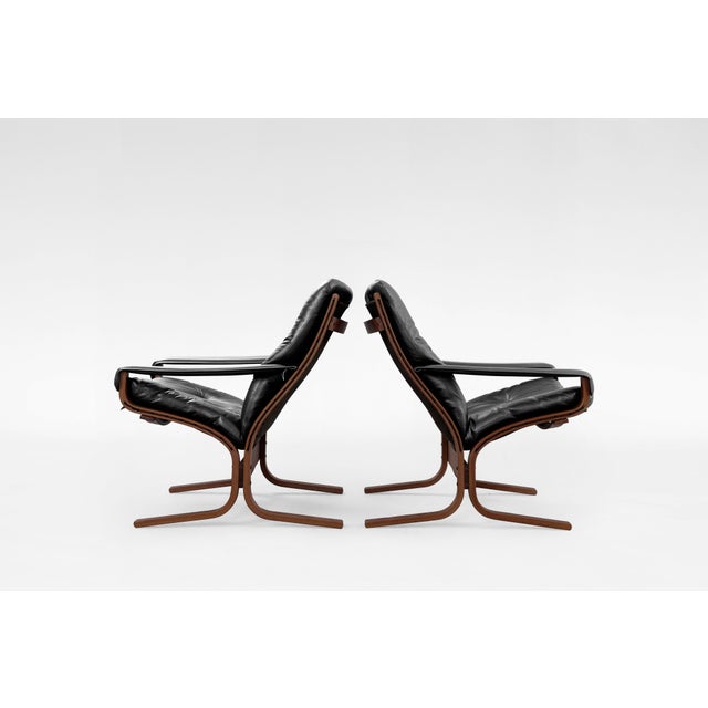 Designed in the 1960s by Ingmar Relling and produced by Westnofa, the iconic Siesta set stands as one of the purest...