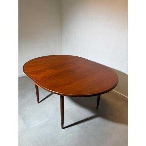 Mid-Century Modern Round to Oval Extendable Teak Dining Table For Sale - Image 6 of 7