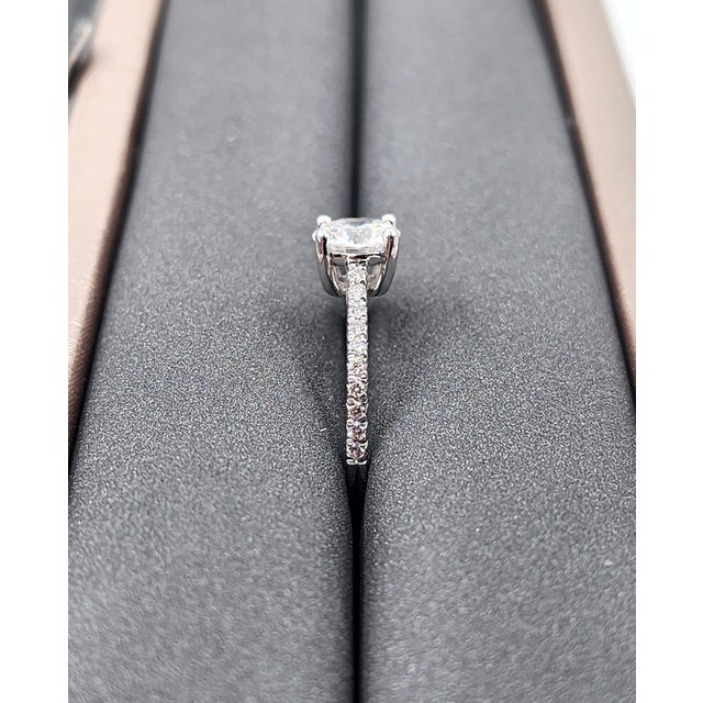 0.86 Ct Gia Certified Diamond Ring Size 5.75 For Sale In Chicago - Image 6 of 9