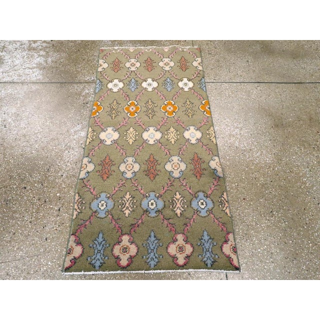 Galerie Shabab Collection Mid-20th Century Turkish Anatolian Throw Rug For Sale - Image 4 of 8