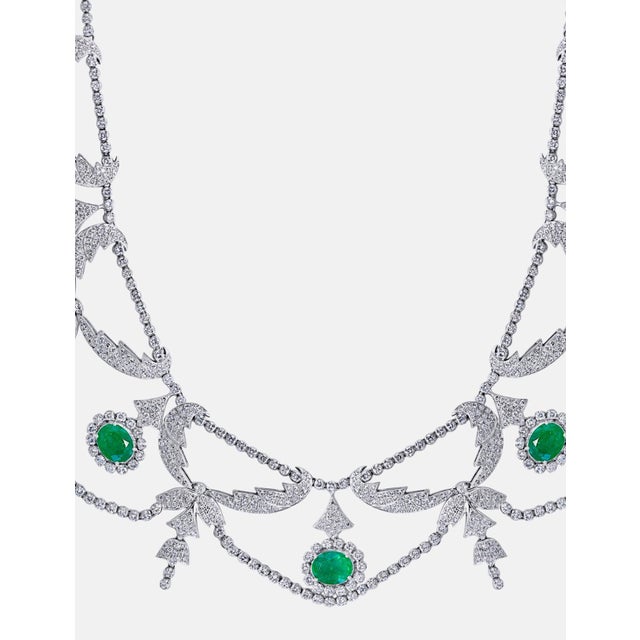 Modern Oval Natural Zambian Emerald & Diamond Fringe Necklace and Earring Bridal Suite For Sale - Image 3 of 8