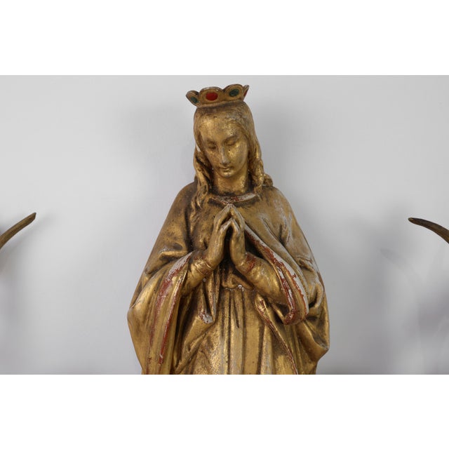 France / 19th century / Statue of the Holy Mary / oak / Religious A deeply expressive devotional sculpture, this 19th-...