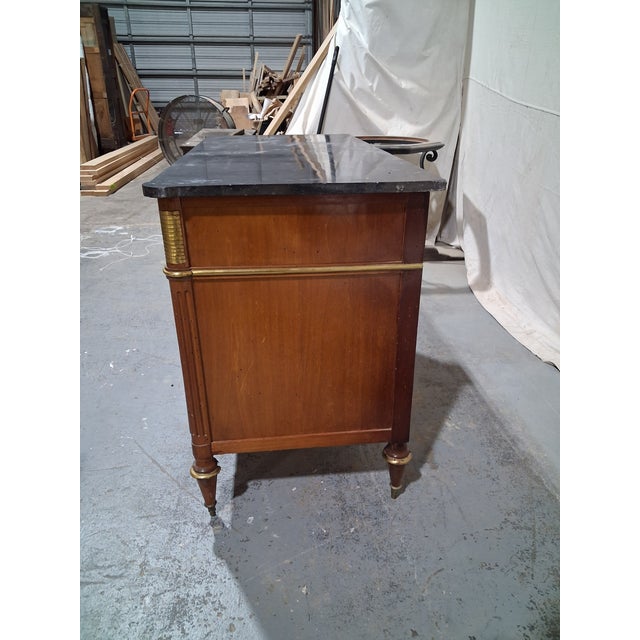 Traditional Early 19th Century French Empire Mahogany Commode With Belgian Black Marble Top For Sale - Image 3 of 9