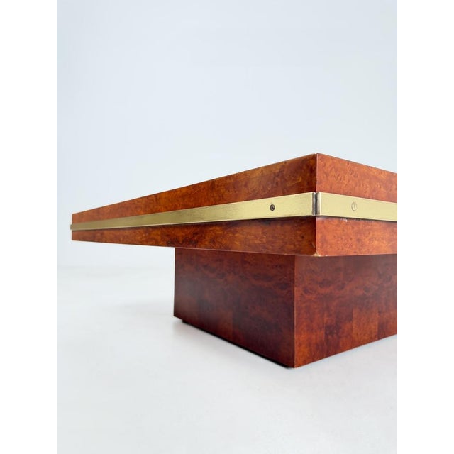Mid-Century Modern Italian Square Coffe Table in Burl Wood and Brass, 1970s For Sale - Image 16 of 18