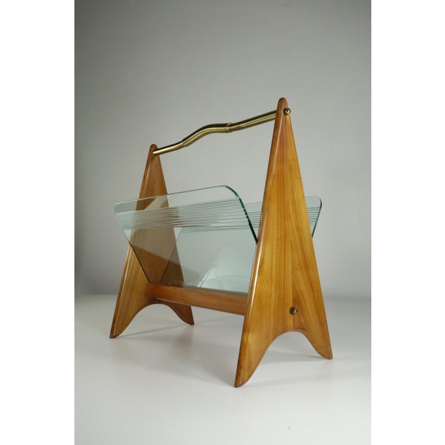 Mid-Century Modern Italian Design Wood Glass Magazine Rack, 1950s, in Flawless conditions. Designed 1950 to 1959