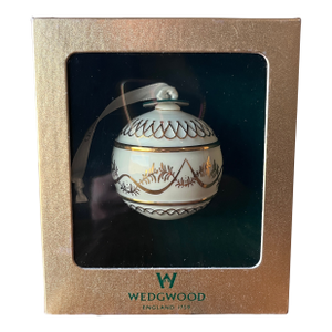Wedgwood Holiday Splendour Bone China Christmas Ornament With 22 Karat Gold Accent