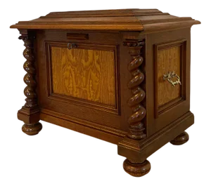 Baroque Chest Jewelry Box in Oak Hardwood