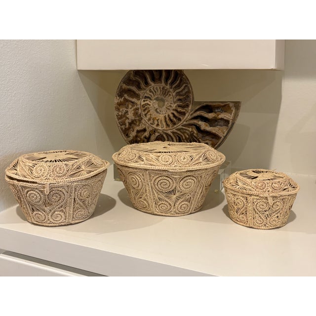 Vintage Coastal Palm Beach Style Handwoven Nesting Baskets - Set of 3 For Sale - Image 17 of 18