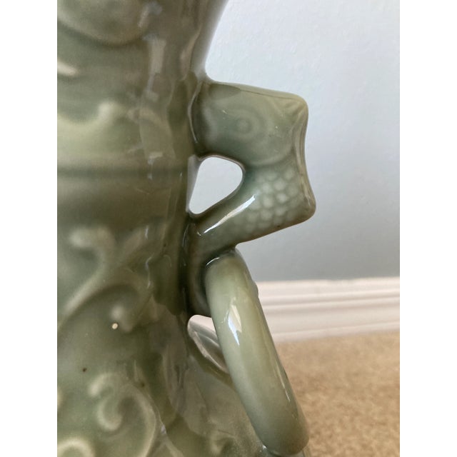 Excellent vintage condition. Fine detailing on the 4 feet that sit on the brass stand (not removable). The high relief...