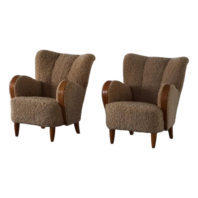 Danish Modern Art Deco Lounge Chairs in Shearling Lambswool & Elm, 1940s, Set of 2 For Sale