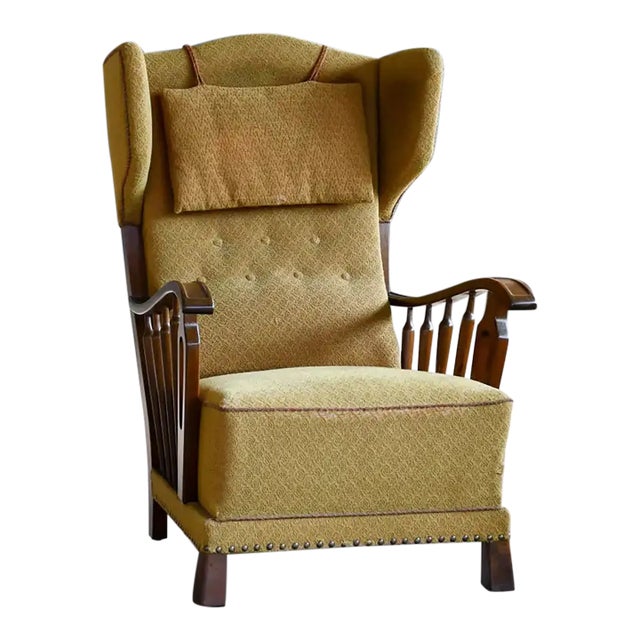 Danish Modern 1950s Highback Lounge Wing Chair With Wooden Armrests For Sale