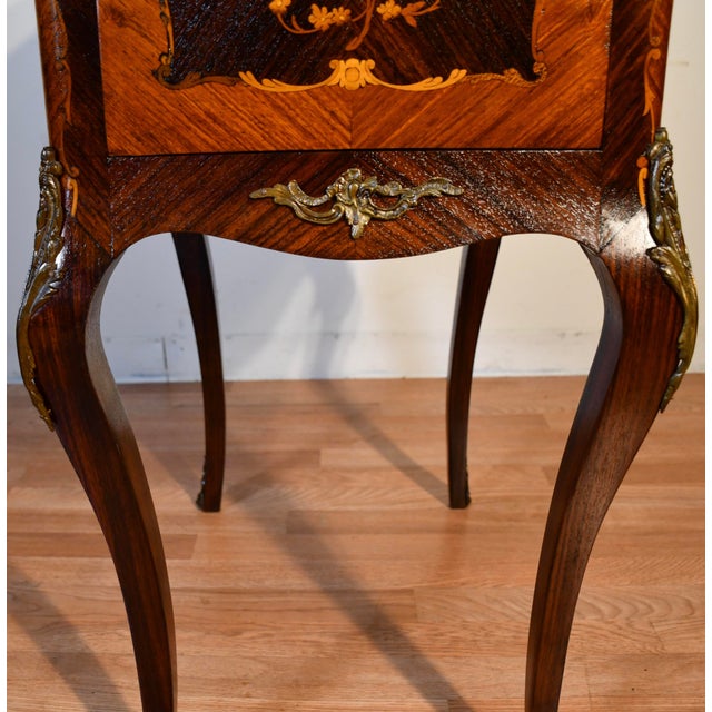1890s Antique French Louis XV Walnut Inlaid & Marble Top Liquor Cabinet / Bar For Sale - Image 12 of 18