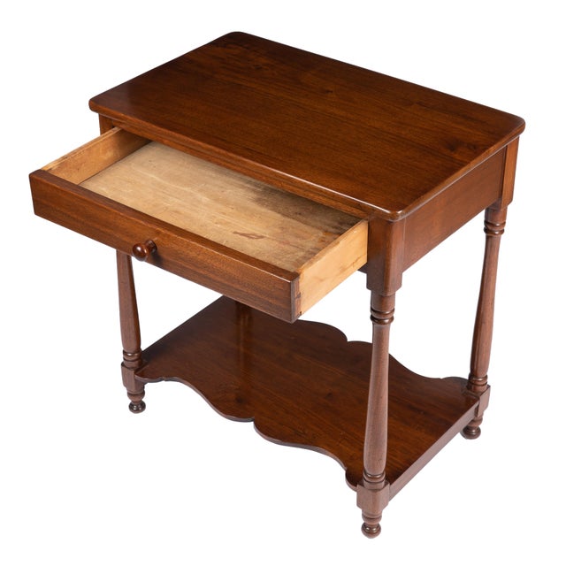 Delaware Valley Walnut Single-Drawer Stand, 1810-20 For Sale - Image 11 of 15