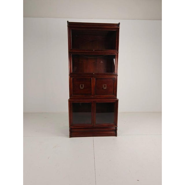 English Modular Mahogany Bookcase in the style of Globe Wernicke, Late 20th Century, Set of 8 For Sale - Image 3 of 7