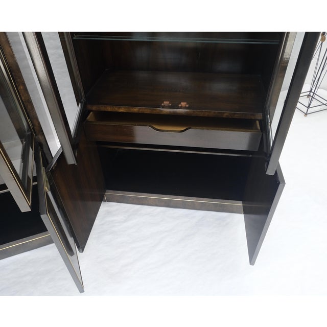 Pair of Dark Burl Wood Lighted Display Curio Cabinets Vitrines Mastercraft MINT For Sale - Image 10 of 18